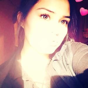 Meet your Posher, Esperanza